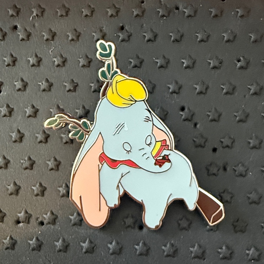 Disney Dumbo Enamel Pin - From Sleepy time mystery set